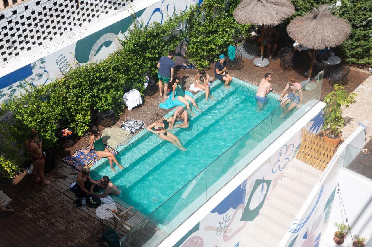 Selina Secret Garden Hostel *